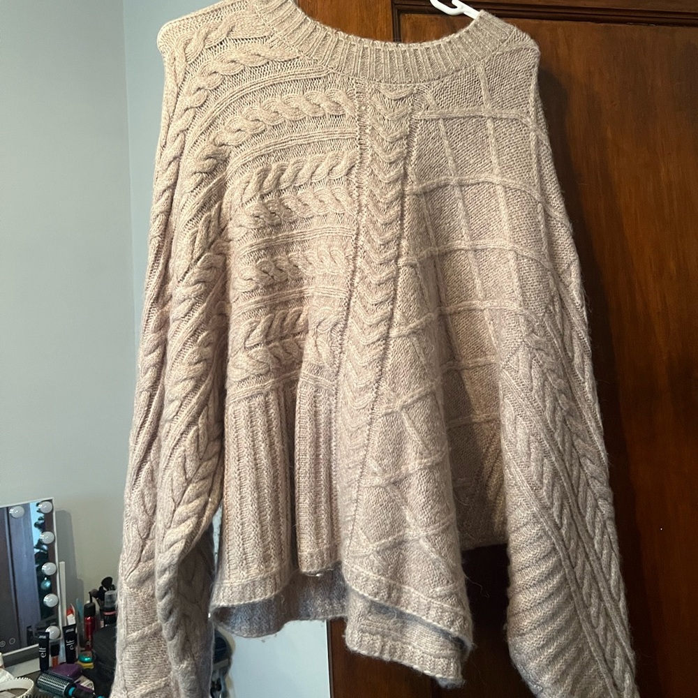 Abercrombie & Fitch Knit Sweater